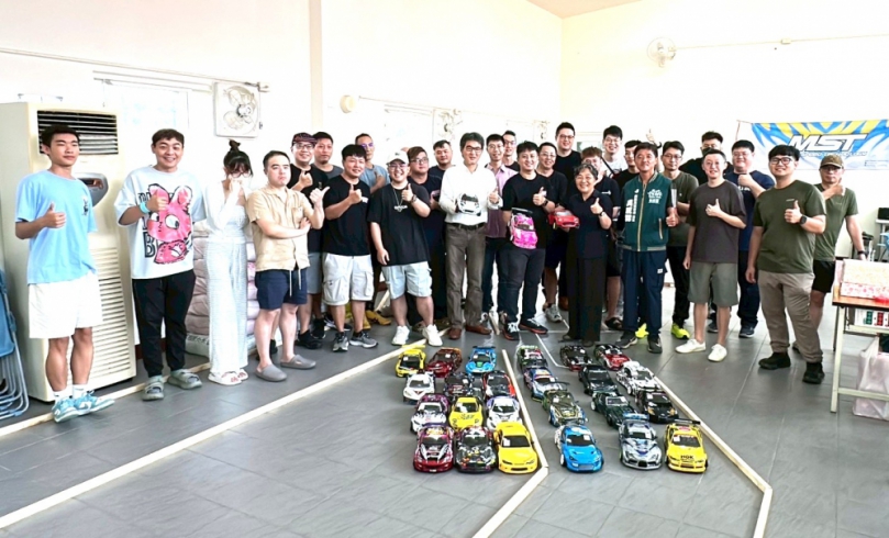 第二屆星辰盃追走車輪戰青春全速啟動！立委劉建國連續2年到場觀賽、體驗 希望政府對RC賽車運動協助推廣〜