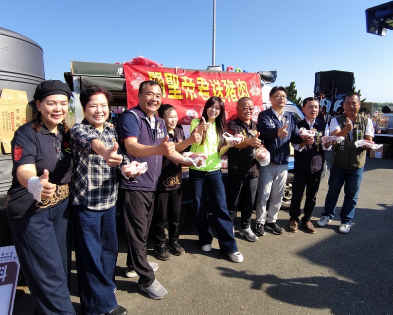 大林聖賢宮寒冬送暖串起系列關懷 關聖帝君苦民所苦加贈鮮豬肉補身