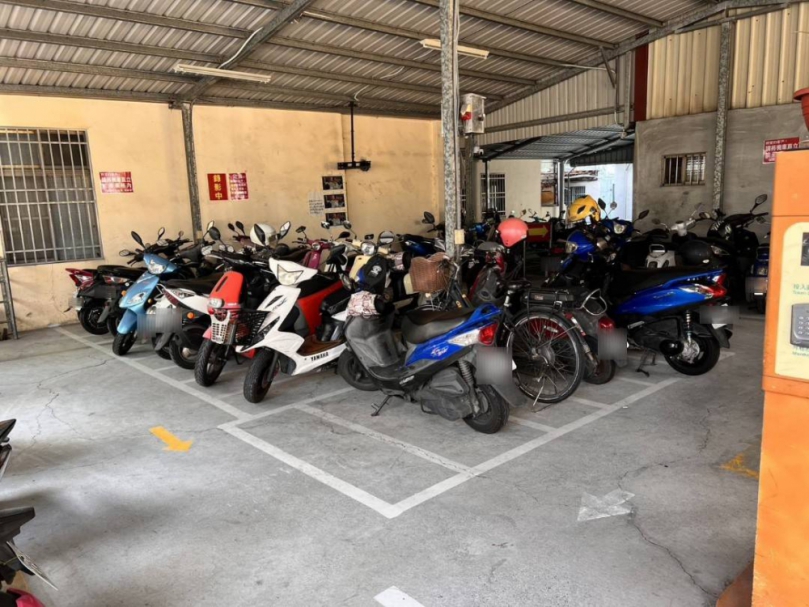 屏縣府查獲「帆鳳機車停車場」未申請停車場登記證  將依法開罰