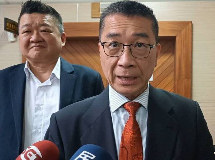 徐國勇到高雄與黨公職座談強調高雄市長選舉就是一個「贏!」字