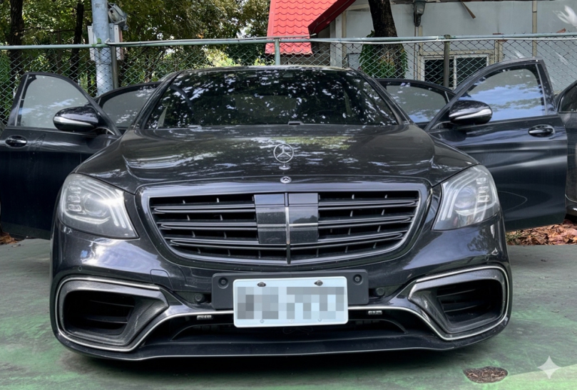 執行署法拍洗錢通緝被告賓士S560豪車 嘉義分署落實「五打七安」協力剝奪犯罪利得