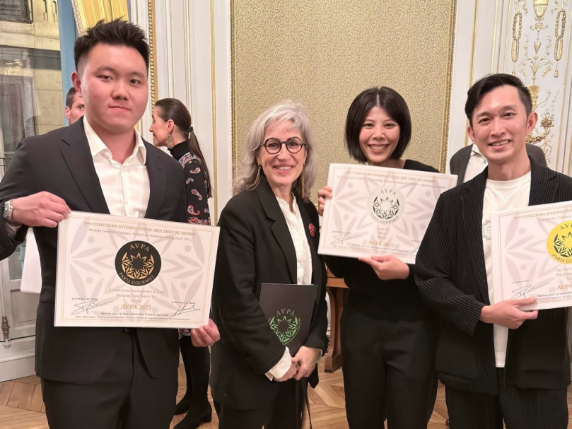 苗栗茶農揚名國際 東方美人茶 法國 AVPA 第八屆世界茶葉大賽奪得多項大獎