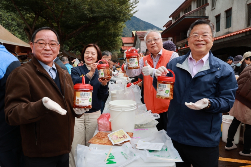 信義鄉賞梅季開跑 梅子泡菜DIY