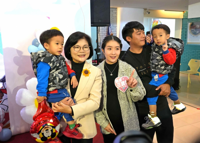 「孩子是寶、三胎最好」〜雲林縣第三胎生育補助加碼至10萬元!
