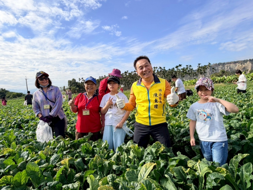 拔得新年好彩頭! 竹山鎮親子拔蘿蔔體驗寓教於樂