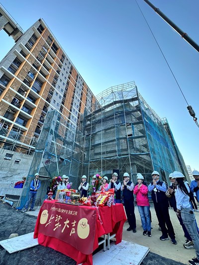減輕年輕世代壓力 東區台中公園二期好宅上梁 落實「願生、敢養」目標