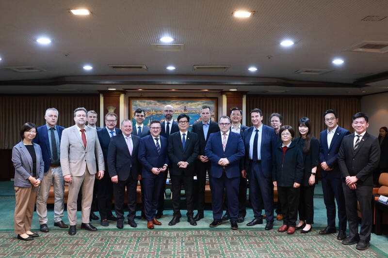 德國薩克森邦訪團首訪高雄市長陳其邁盼深化產業合作