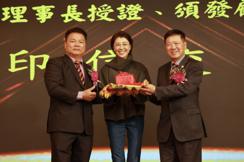 高志銘任南崗工業區廠商協進會理事長 許縣長到場祝賀