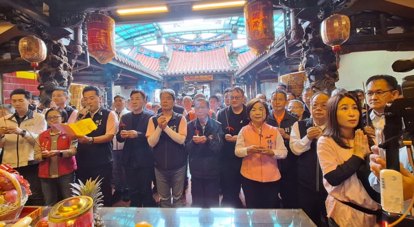 贊境賜福 「時尚山邊媽」降臨台中 首訪萬和宮 樂成宮 鄭副市長 祈願國泰民安 市運昌隆