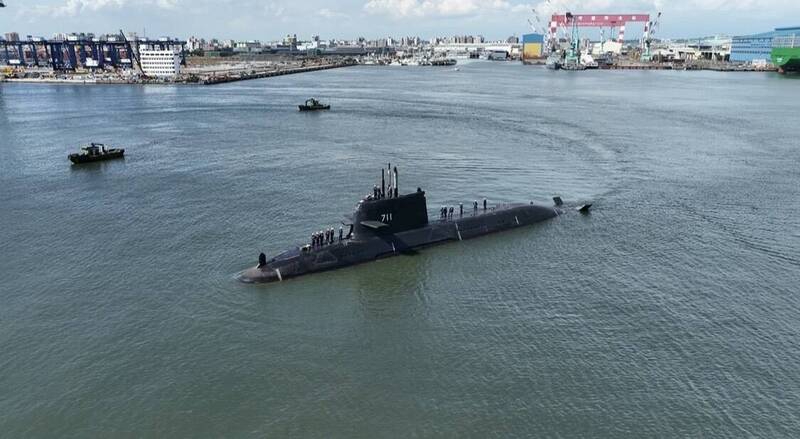 海鯤號展開首次潛航測試力拚六月交艦