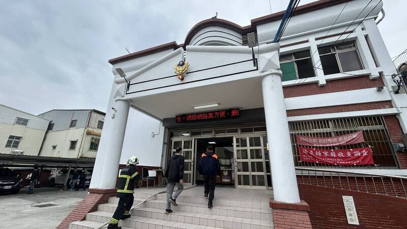 高雄砂崙派出所傳火警無人員受困或受傷
