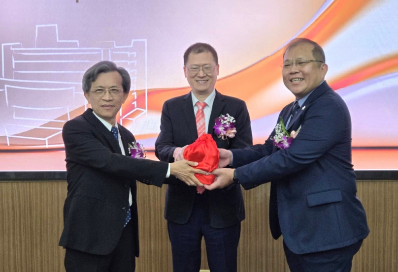 承先啟後、醫心守護〜成大醫院雲林斗六分院院長吳晉祥卸任回任成大總院 院長由副院長何宗憲升任 交接典禮各界予以祝福與期許!