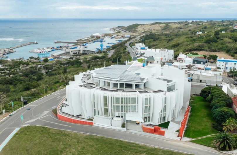 南國渡假美好體驗~嘉楠集團斥資8億風華渡假酒店墾丁館慶開幕 住一晚送一晚、鍋物第二位半價 餐飲墾丁、礁溪館南北同慶優惠齊發!