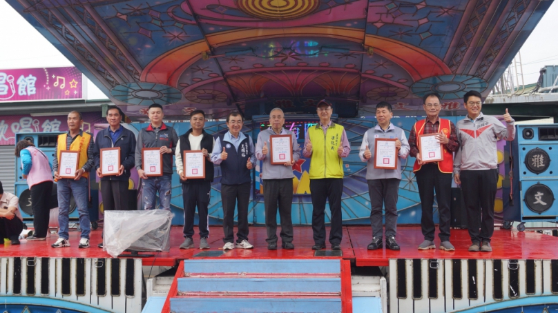 中油石化事業部歲末送暖義捐弱勢族群物資