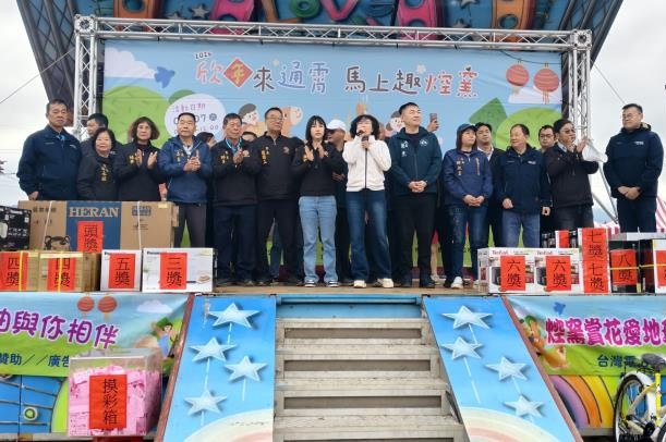 焢窯樂 通霄鎮公所「欣年來通霄 馬上趣焢窯」活動 數千民眾樂開懷