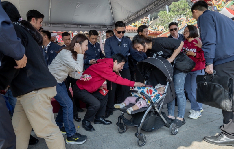 賴清德總統春節參與寺廟儀式 展現建構穩定國家方向 高哲翰講座教授點評
