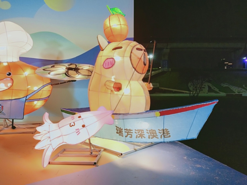 水豚君萌翻瑞芳!象鼻岩創意重生 台日攜手點亮新北燈會