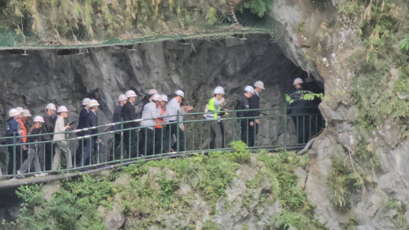 中橫公路災後復建進度｜28處災點已完成23處，卓榮泰視察0403大地震災後復原情形！