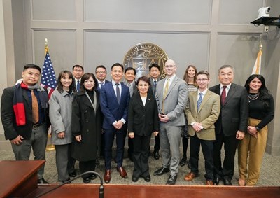 盧秀燕市長訪美首站會晤曼徹斯特市長 交流居住正義、犯罪防治議題 續37年姊妹市情誼