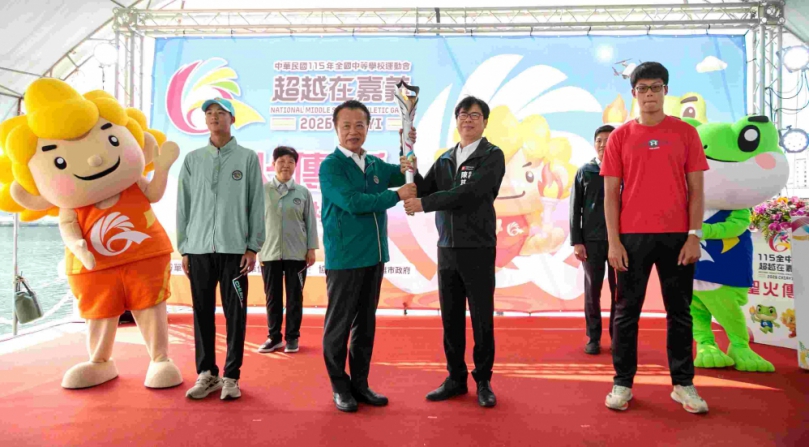 115年全中運聖火傳遞抵達高雄 嘉義縣長翁章梁邀全民來嘉作客！