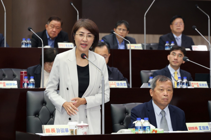 提升教學品質 許縣長：國中小班級人數朝每班27人努力