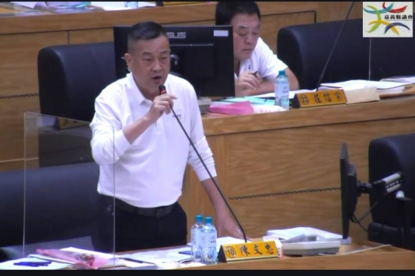 爭取嘉義縣補助弱勢勞健保自付費用 議員陳文忠質詢連署提案研議辦理