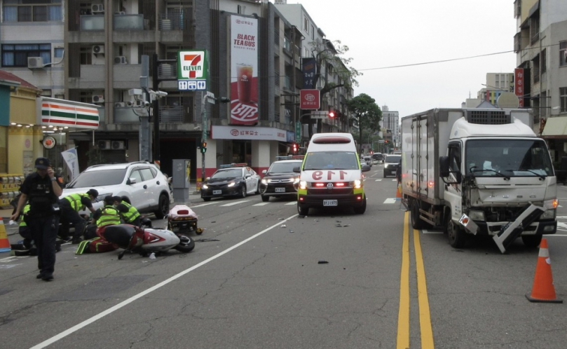 北區發生一死亡車禍    現場為閃光號誌路口