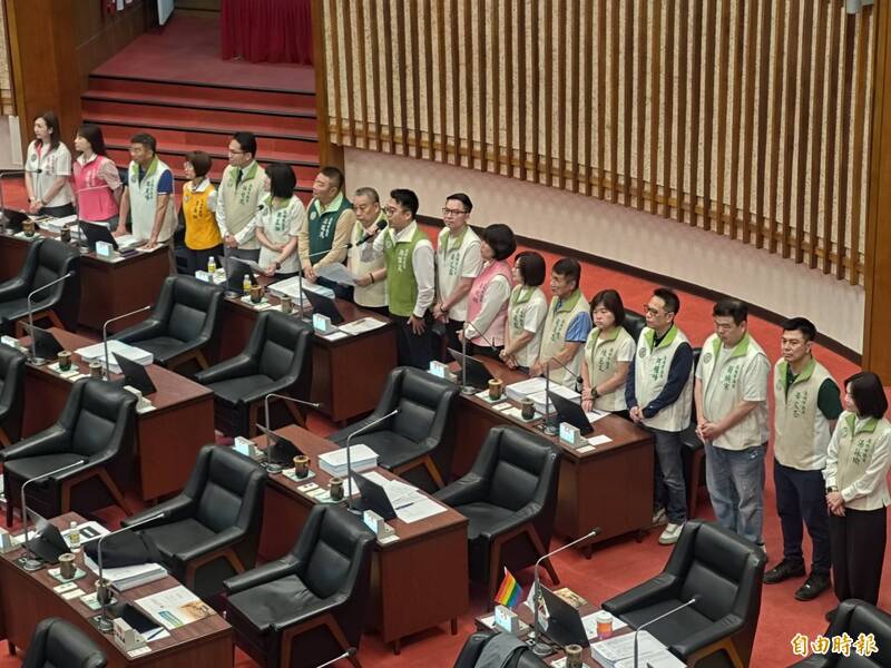 高雄綠營稱柯志恩國會「咬布袋」的大老鼠藍營斥低劣政治口水