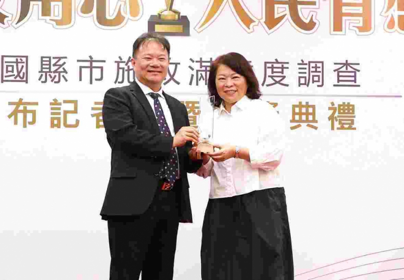 《中國時報》施政滿意度調查 嘉義市9金3銀含金量非六都第一! 市長黃敏惠盼中央聽見市民心聲 補上高鐵聯外軌道關鍵拼圖