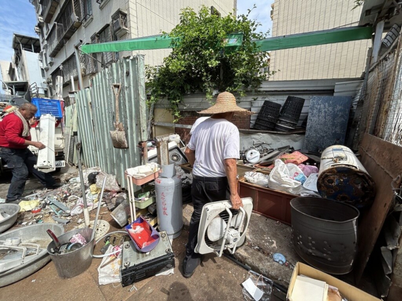登革熱防疫高雄前鎮資收場遭令清空地主是土銀