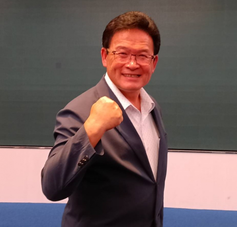 前彰化市長邱建富,宣布以無黨籍身份參選下屆彰化縣長。(照片記者林碧珠攝)