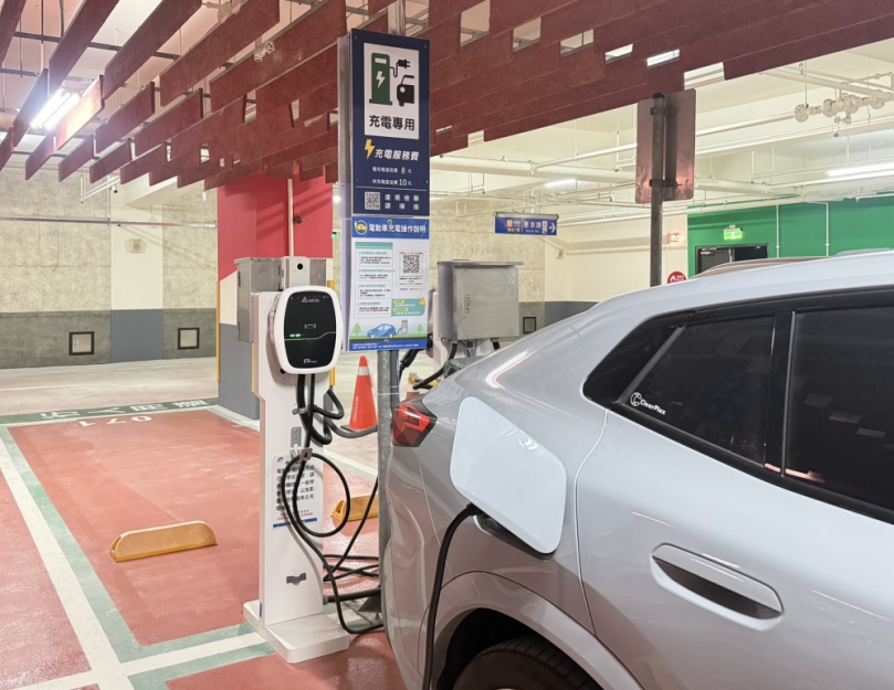 打造電動車友善城市！中市充電槍突破930槍 六都領先再升級