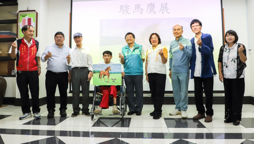嘉義縣若竹兒書畫聯展慈善拍賣 7幅畫作拍得75萬元 各界用行動支持藝術創作與社會公益