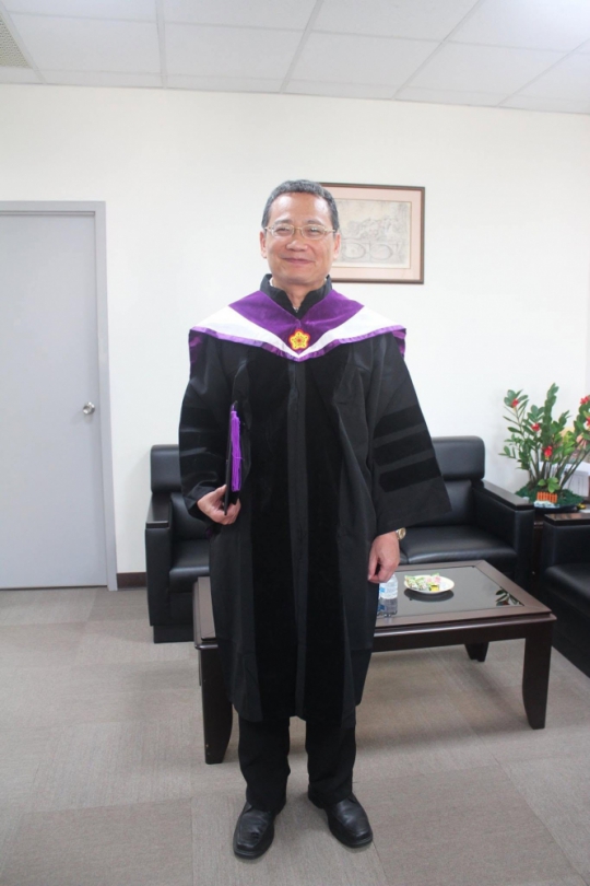 台灣華報首席主筆高哲翰成長軌跡心路歷程