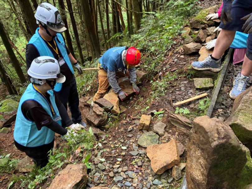 林保署嘉義分署攜手東元電機 完成手作修繕及優化特富野古道步道