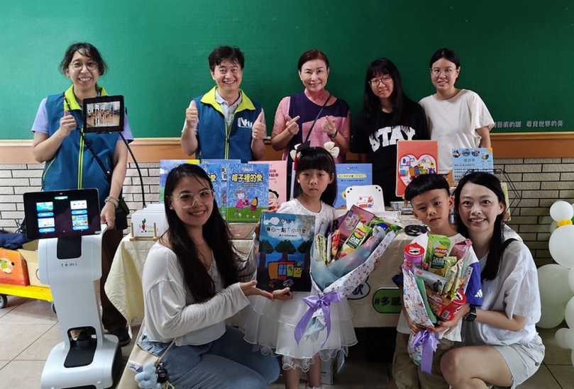 南華大學幼兒創作人生第一本AR繪本 融合閱讀與數位科技教導