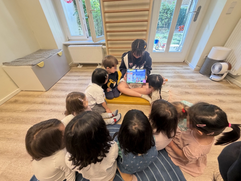 南華大學幼兒教育學系師生前進德國 AR科技繪本成功圈粉歐洲萌娃