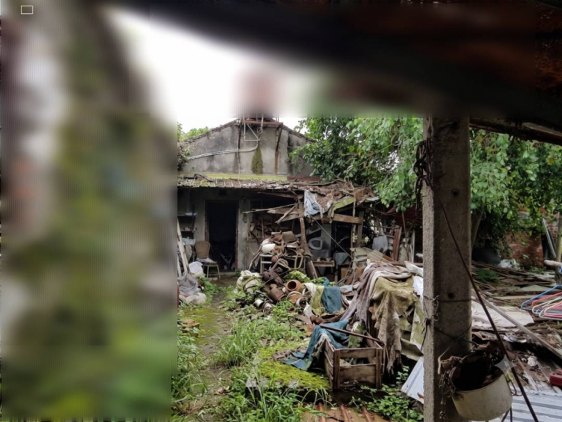 欠稅,88歲義務人身居陃室。(照片分署提供)