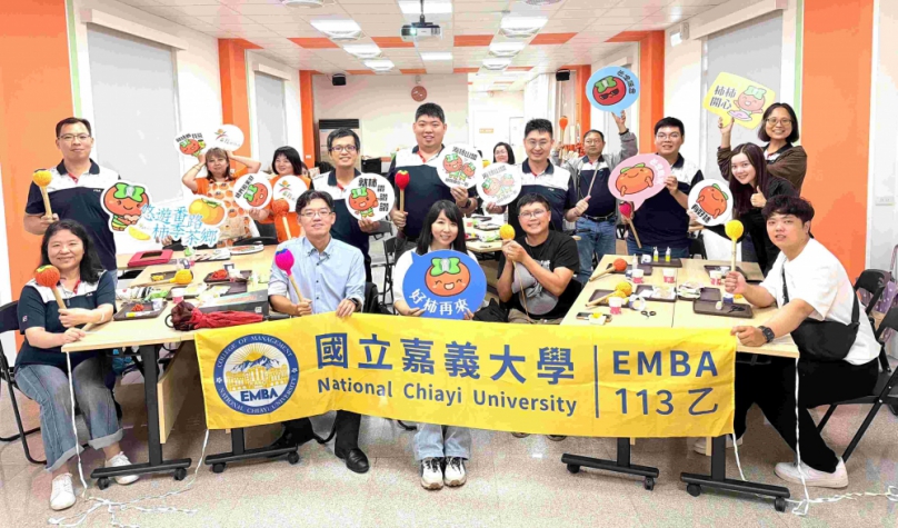 一顆柿子翻轉傳統農業! 嘉義大學EMBA實地解碼番路鄉農會 肯定為台灣在地農業轉型樹立新標竿!