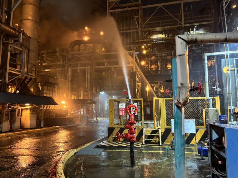 中油大林廠深夜火警引空污疑慮中油致歉