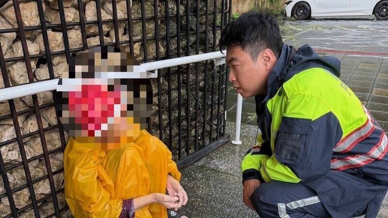 77歲失蹤老婦豪雨困柴山13小時高雄警方及時尋獲