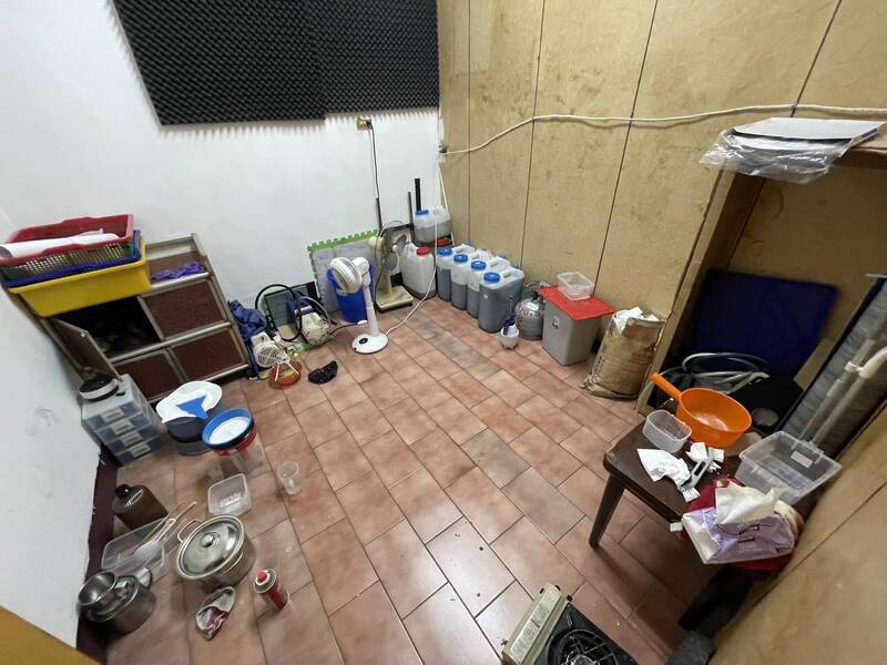 交保不到半年方男不避風頭「原址重啟」毒工廠