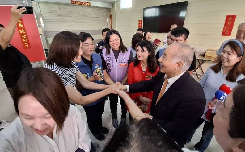 王金平出任柯志恩競總主委