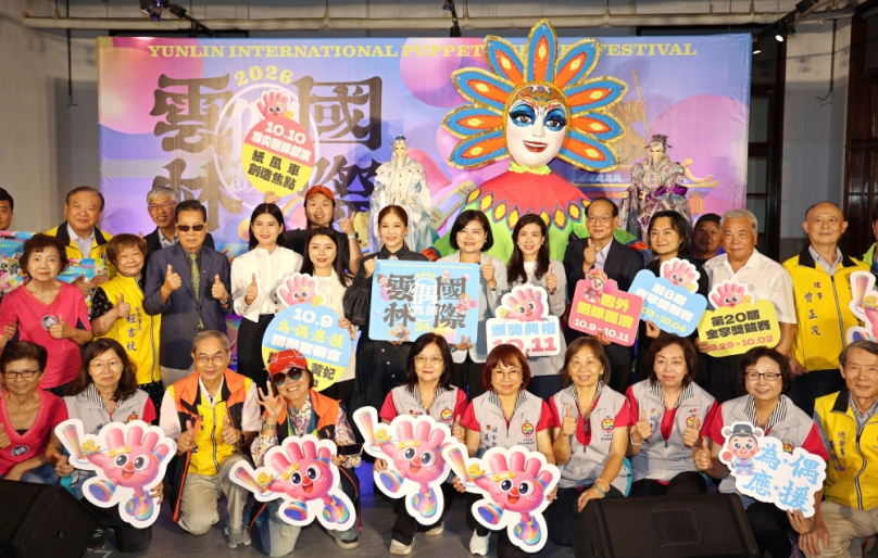 「姐姐」謝金燕來了! 黃妃、Marz23、台鋼雄鷹啦啦隊全員集結 雙十連假High翻雲林虎尾!