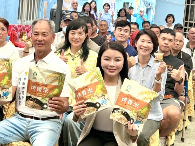 雲林台西農會成功行銷烤玉米 縣長候選人張嘉郡扮推手 再續前緣推「烤香米」!