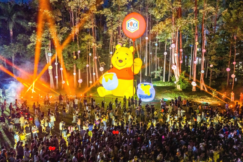 《小熊維尼》百年經典點亮嘉義市中秋夜 「2026光織影舞」璀璨登場北香湖!