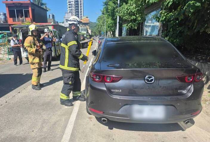 高雄左營驚傳男女陳屍車內警方報請檢方相驗