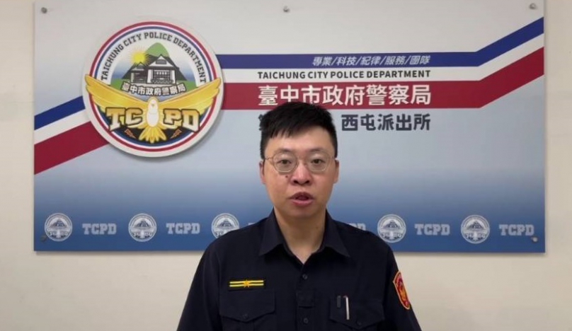 騎士轉彎掉落三萬五千元 路人拾獲後報警招領尋回