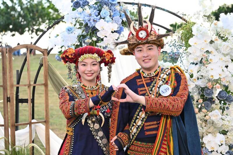 高雄市集團結婚人數創新高120對新人互許終身