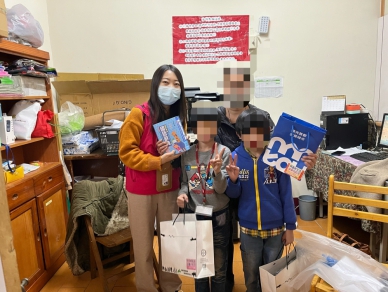 南投毒防中心兒童節送暖 助藥癮者子女安心學習